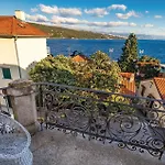 3 Bedroom Cozy Home In Opatija