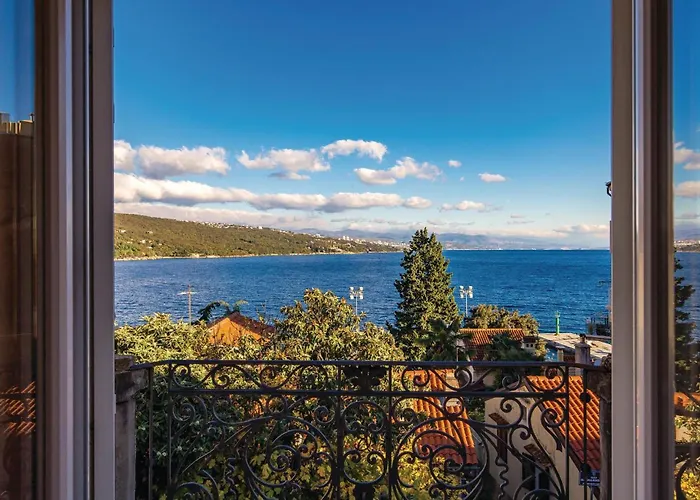 3 Bedroom Cozy Home In Opatija