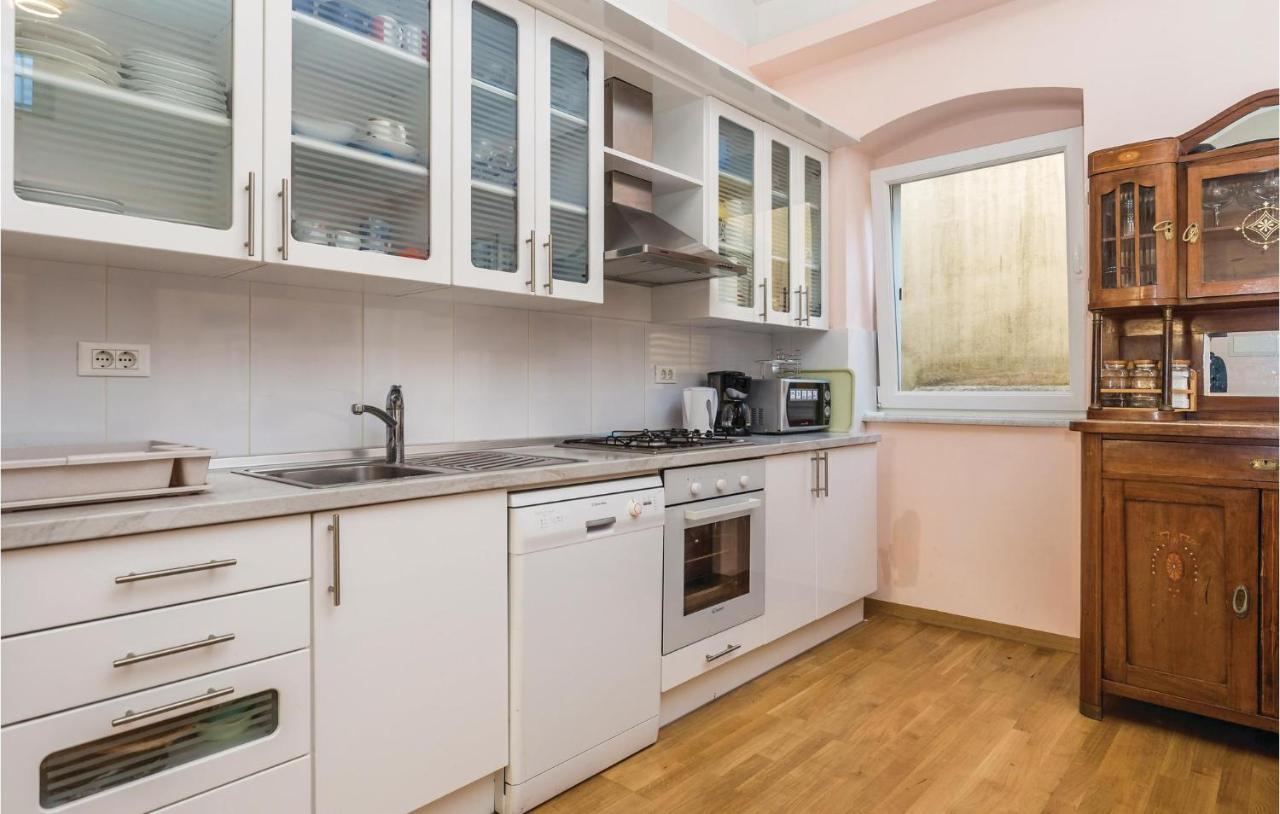 3 Bedroom Cozy In Ferienhaus