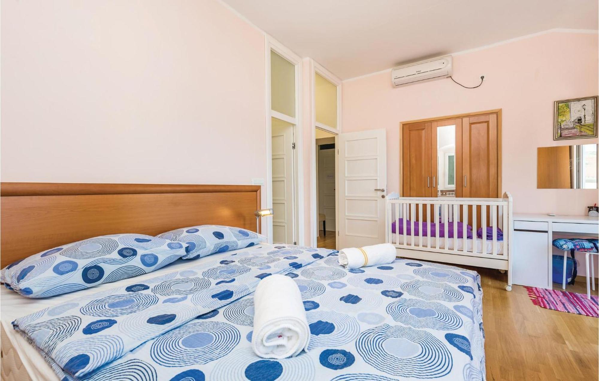 Ferienhaus 3 Bedroom Cozy In Opatija