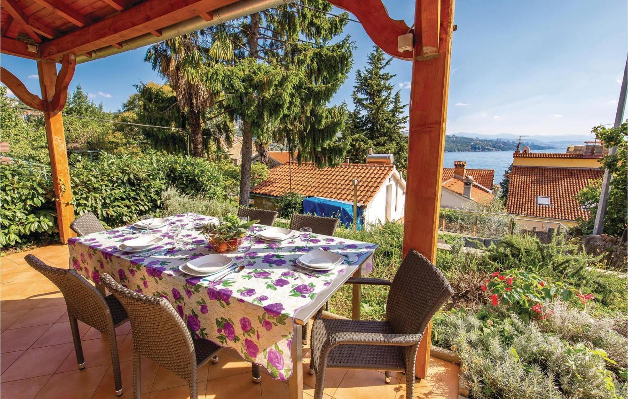 Ferienhaus 3 Bedroom Cozy In