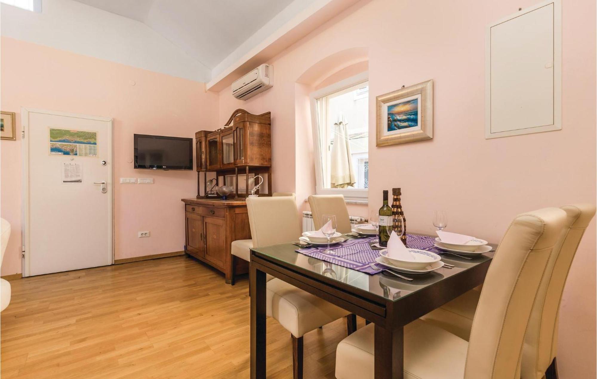 3 Bedroom Cozy In *